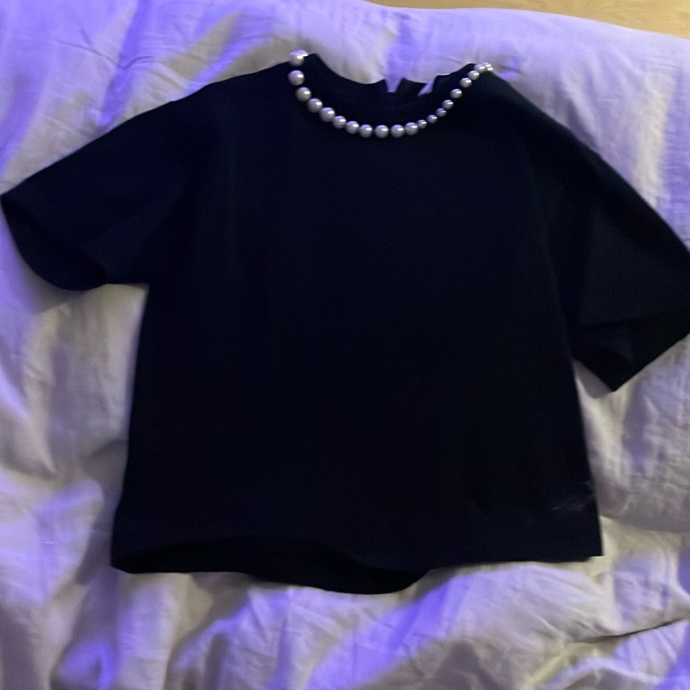 Sea NY heavy black tee with pearl collar